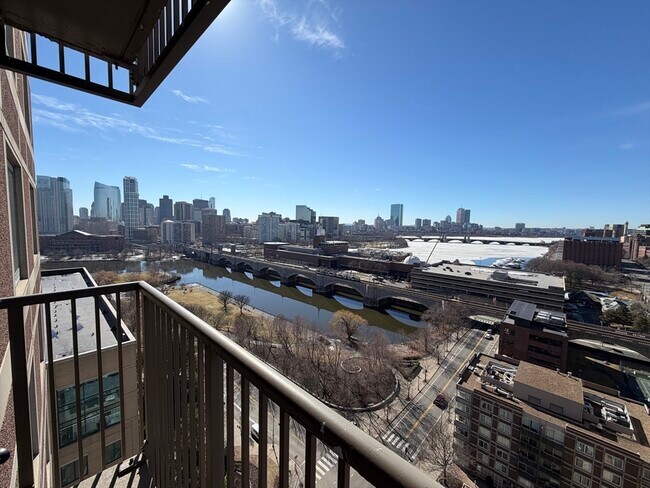 Building Photo - 10 Museum Way