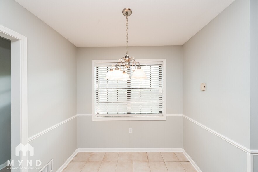 Building Photo - 6903 Ash Hill Ln