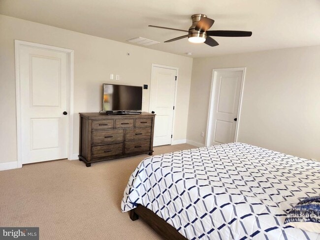 Building Photo - 12 Sassafras Ln