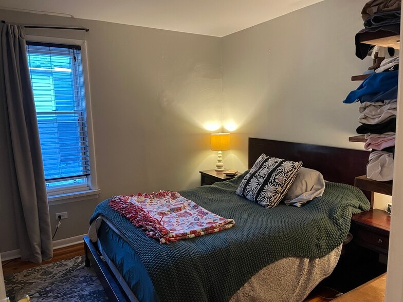 Building Photo - 4128 N Lincoln Ave