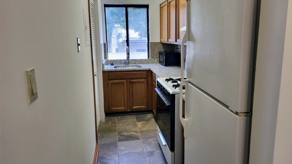 New kitchen - 2606 Tunlaw Rd NW