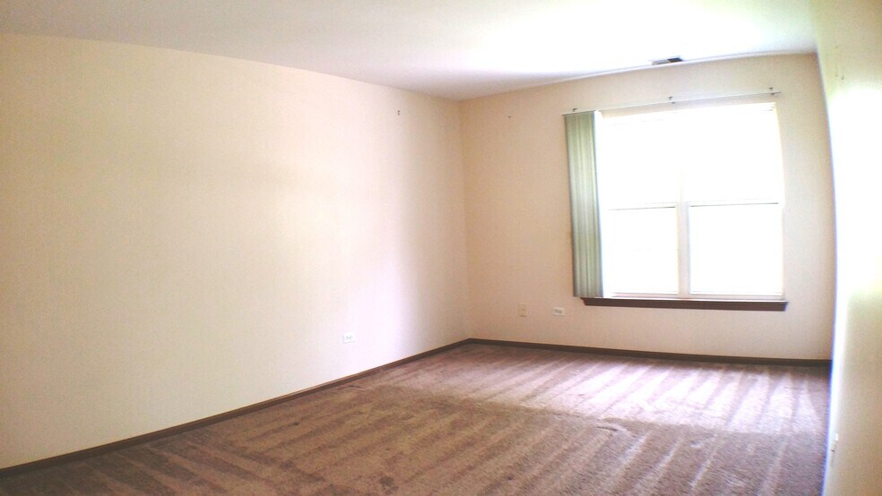 Building Photo - 1934 Heron Ave