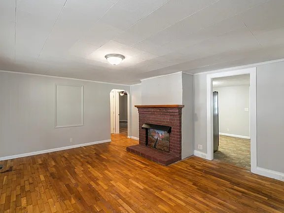 Building Photo - 6006 Fayette Ln