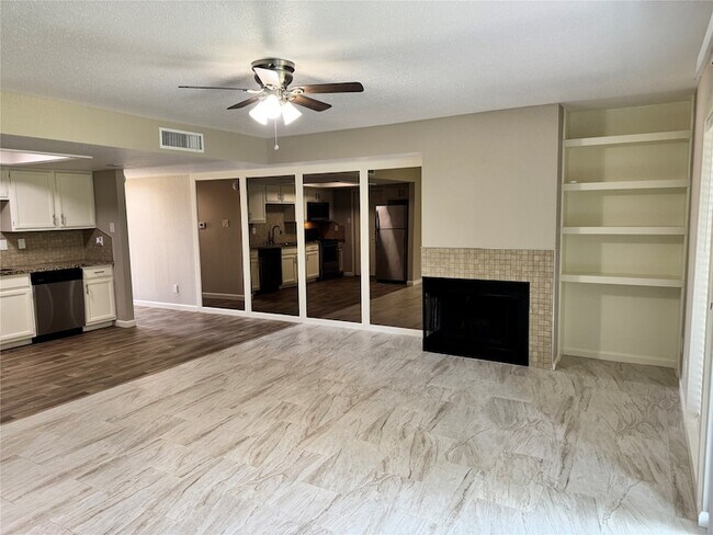 Building Photo - 14777 Wunderlich Dr