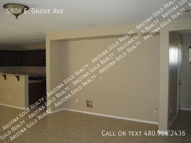 Building Photo - 5806 E Grove Ave