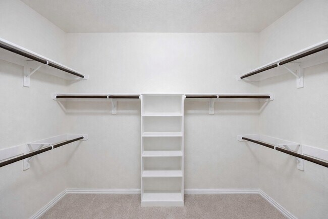 Building Photo - 8107 Legacy Creek Dr