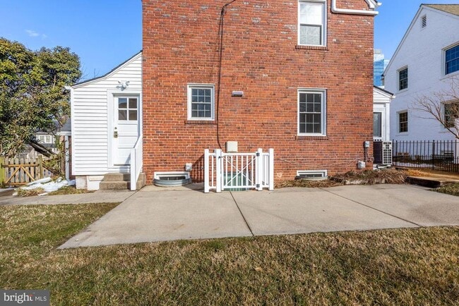 Building Photo - 4816 Leland St