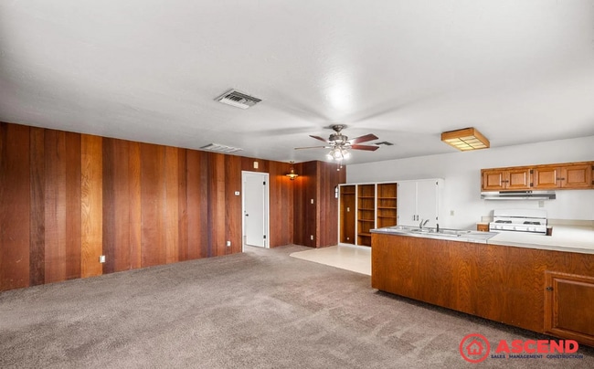 Building Photo - 400 E Belle Terrace