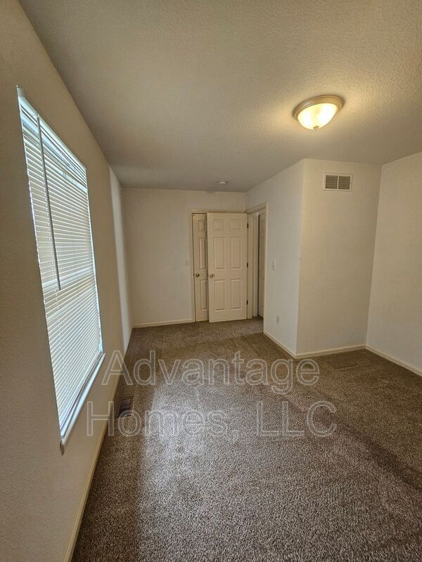 Building Photo - 801 Johnson Cir