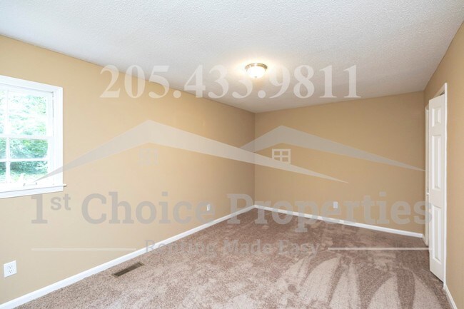 Building Photo - 1620 5th Pl NW