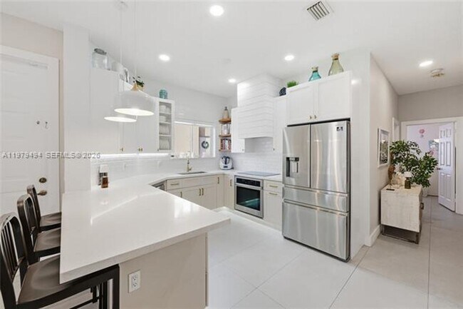 Building Photo - 1166 SW 158th Way