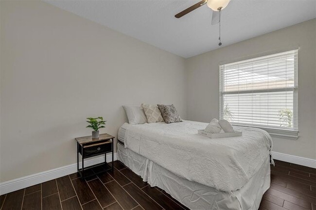 Building Photo - 13666 Exotica Ln