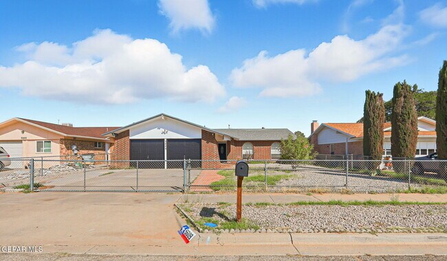 Primary Photo - 5609 Van Horn Dr