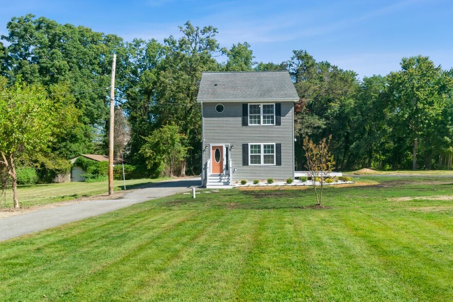 Primary Photo - 680 Chestnut Springs Ln