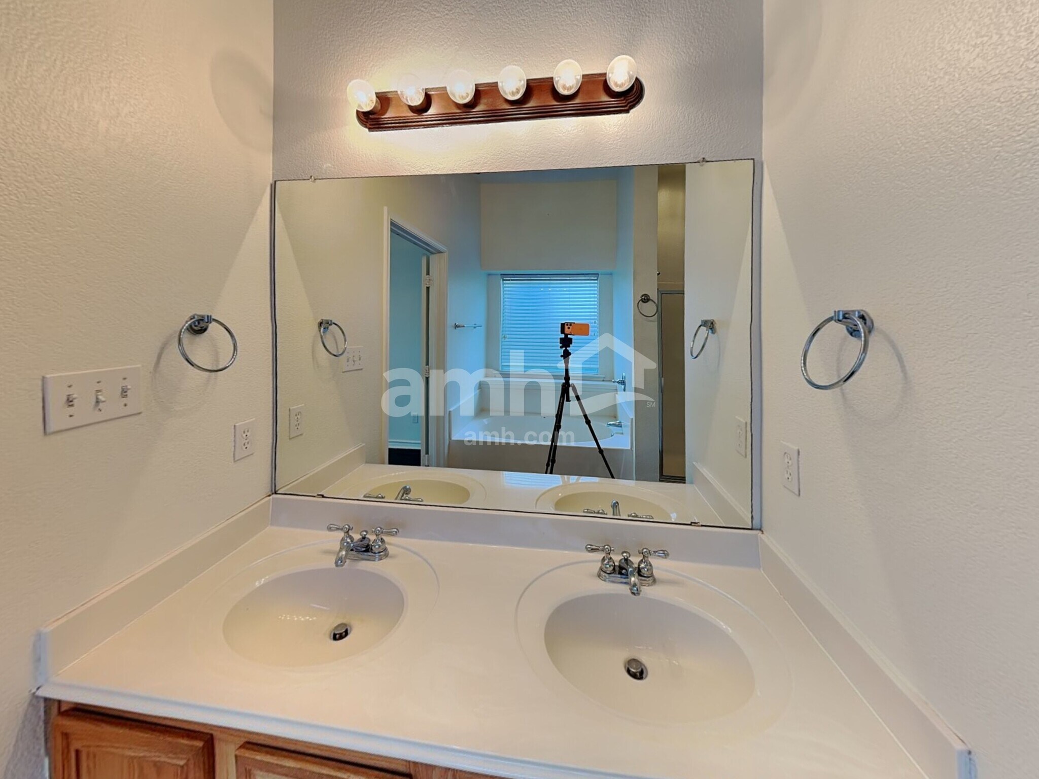 Building Photo - 3540 Desert Mesa Rd