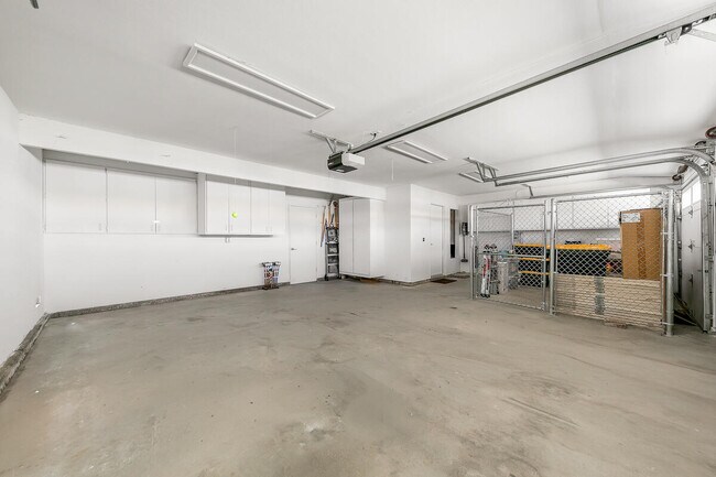 Building Photo - 45455 Crow Cir