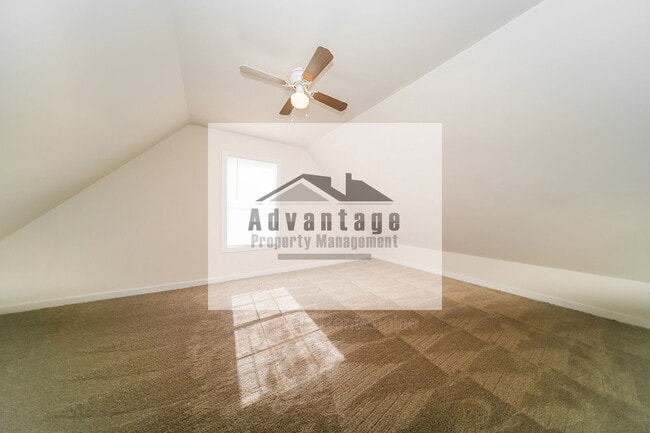 Building Photo - 1860 Neighborhood Walk