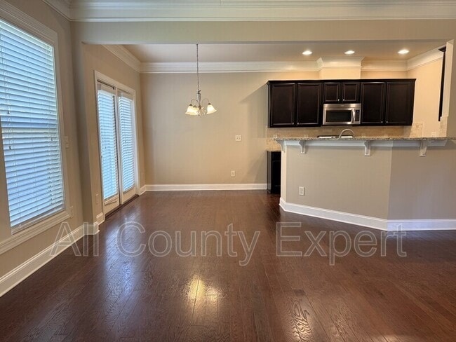Building Photo - 1065 Township Cir