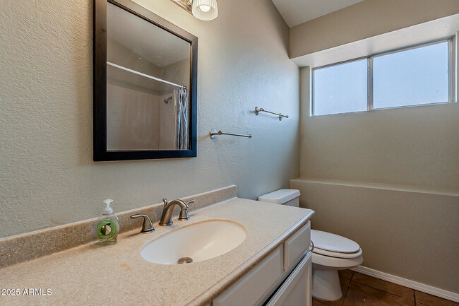 Building Photo - 1024 N Arvada