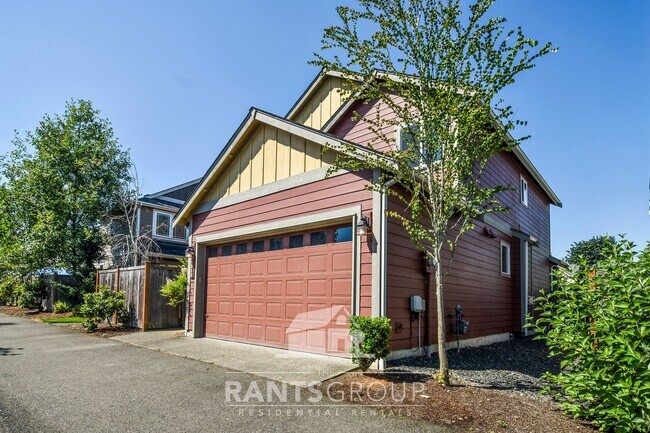 Building Photo - Beautiful Home In Puyallup! Easy JBLM Comm...