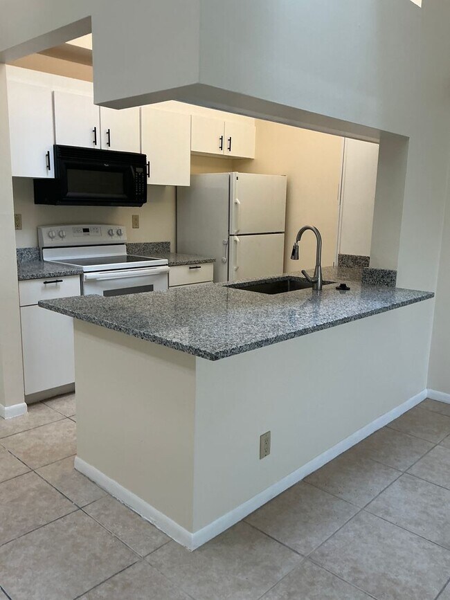 Building Photo - 2506 SE Anchorage Cove
