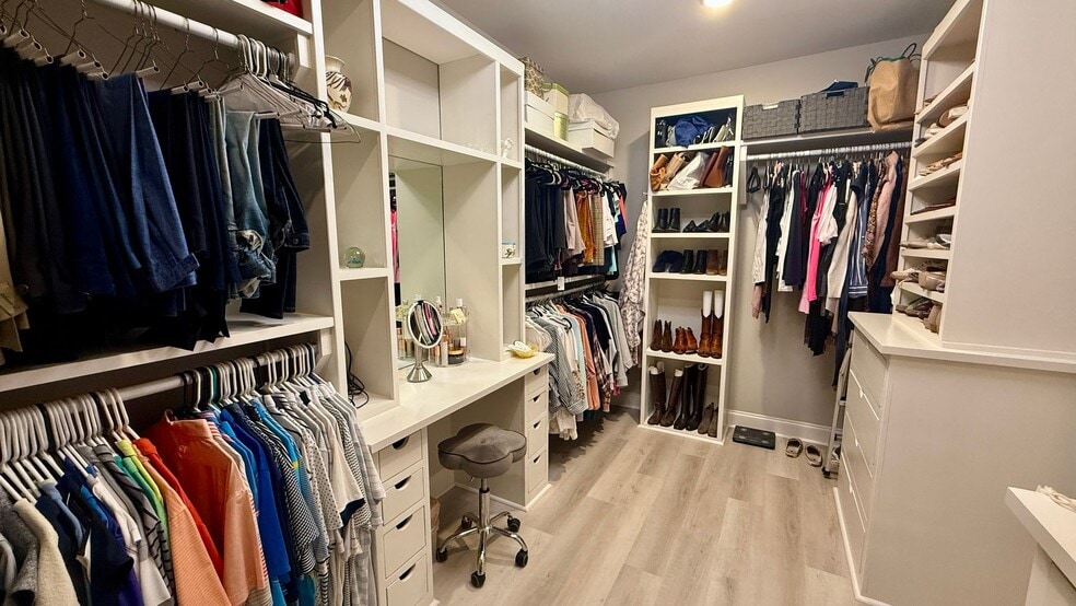 Building Photo - On AU Club Golf Course