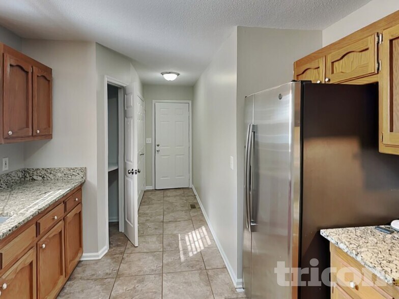 Building Photo - 1135 Mahogany Trail