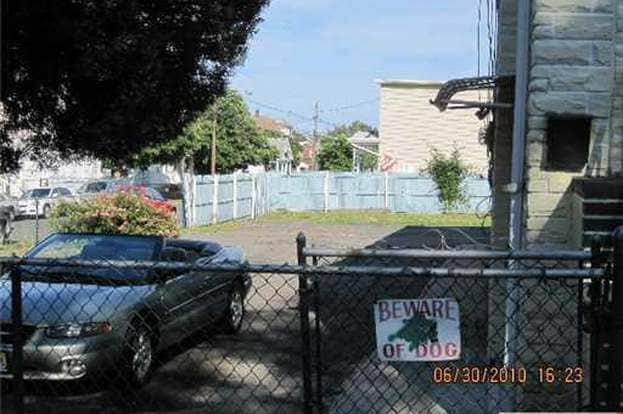 Building Photo - 882 Amboy Ave