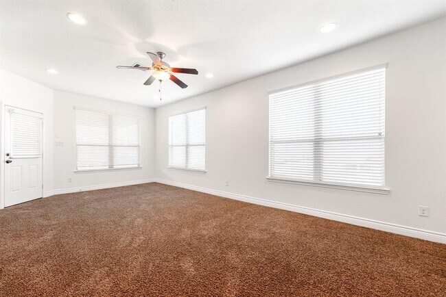Building Photo - 3318 Elizabeth Springs Ct