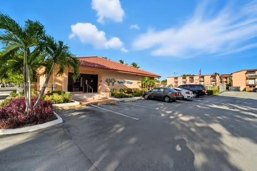 Building Photo - 7151 Miami Lakes Dr