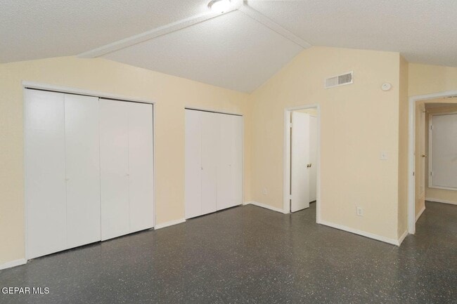 Building Photo - 11601 Soberana Ln