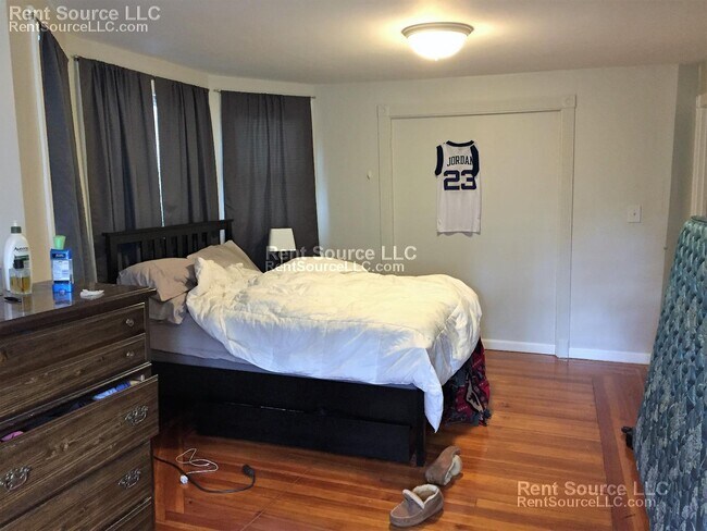 Building Photo - 519-521 Main St. Unit 1