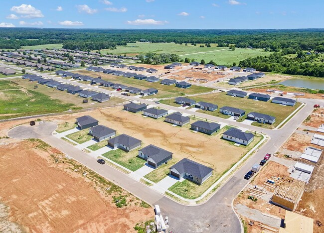 Building Photo - 181 W Ledgestone Dr