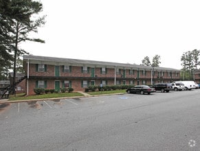 Building Photo - Country Pines