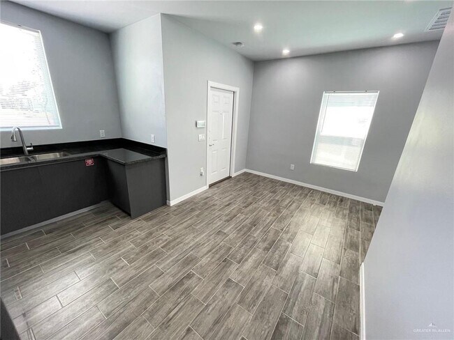 Building Photo - 12 Marcela Dr