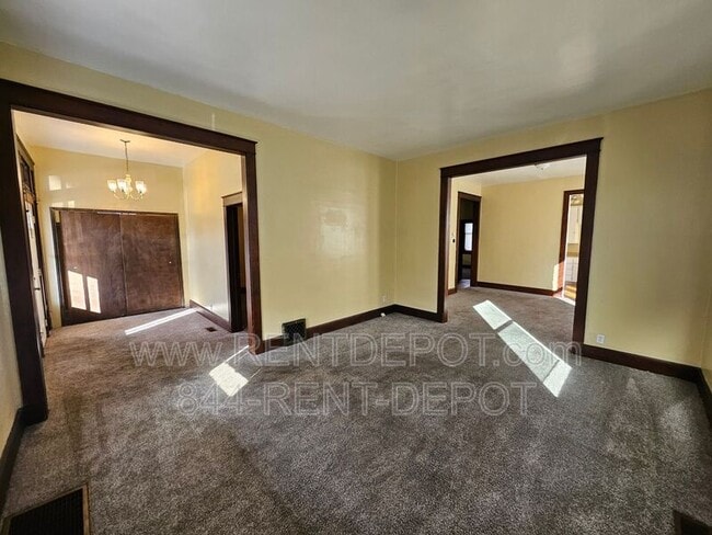 Building Photo - 844 Bellemeade Ave