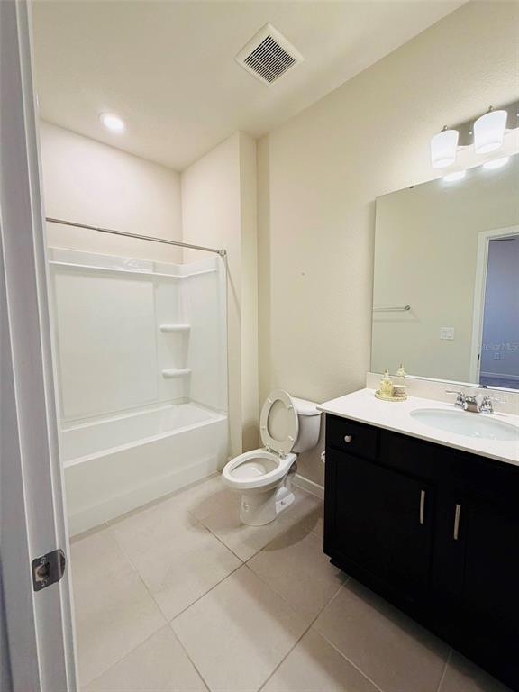 Building Photo - 13049 Skyway Ln