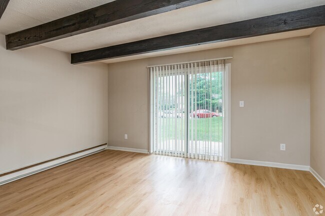 Building Photo - 2 Rockcreek Dr