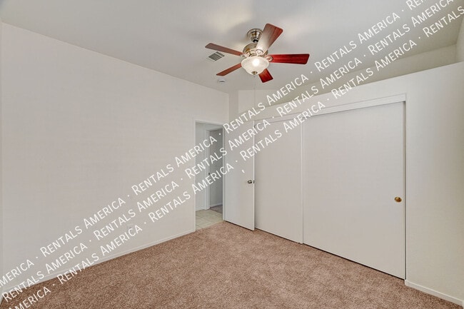 Building Photo - 832 Seco Verde Ave