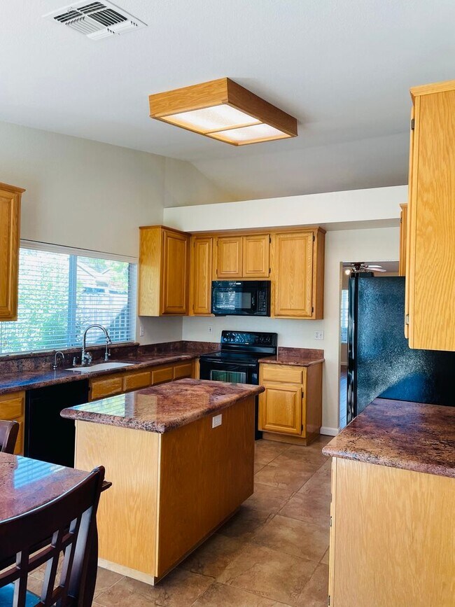 Building Photo - 5106 Camanche Way