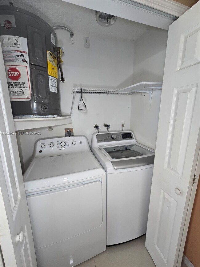 Building Photo - 894 NW 134th Pl