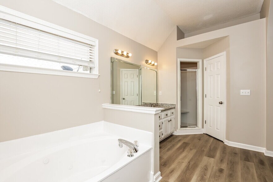 Building Photo - 7730 Shadow Fork Ln