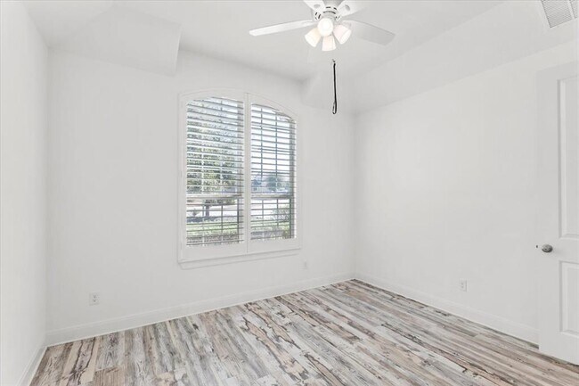 Building Photo - 2613 Milan Meadows Dr