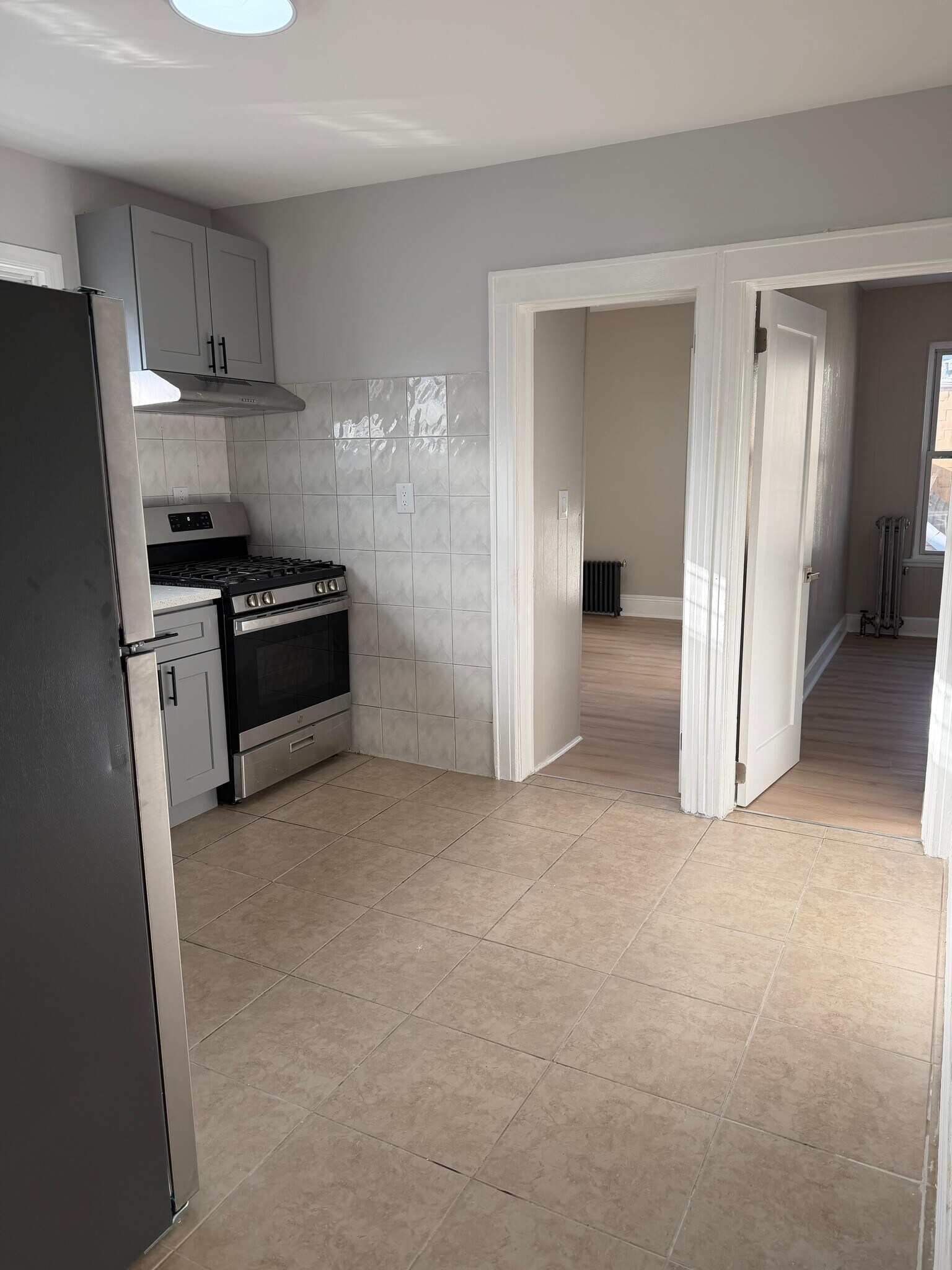 Building Photo - 8715 Sutter Ave