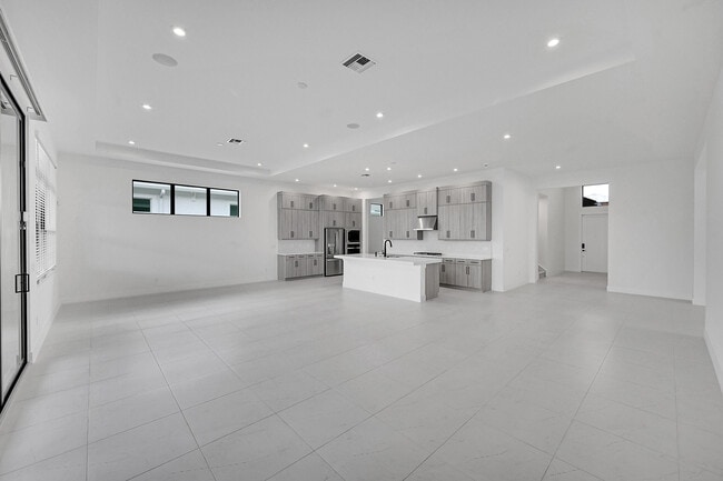 Building Photo - 9520 St Germain Dr
