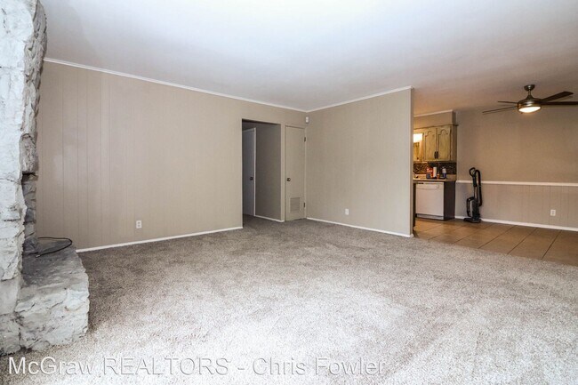 Building Photo - 3 br, 2 bath House - 5233 S. 67th E. Place