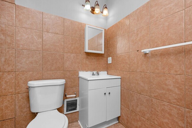 Building Photo - Two Bedroom Rental for Immediate Move In West Baltimore