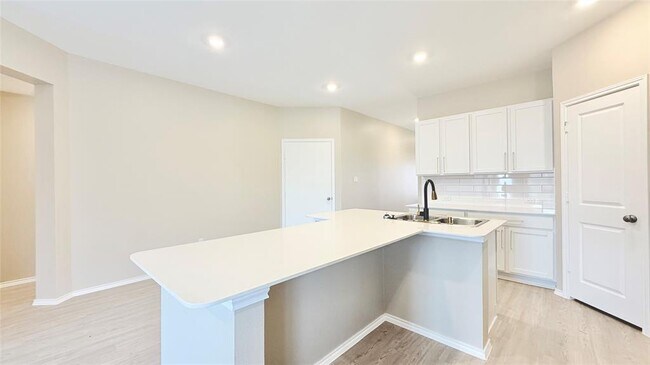 Building Photo - 1517 Chapel Rnch Rd