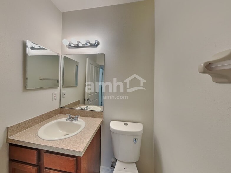 Building Photo - 12520 Belcroft Dr