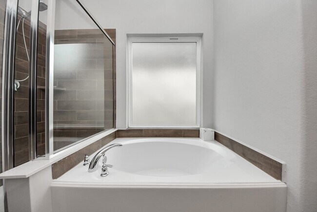 Building Photo - 4239 Wyanngate Dr